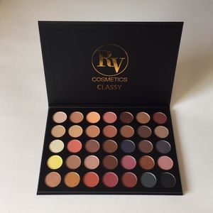 All neutral eyeshadow palette